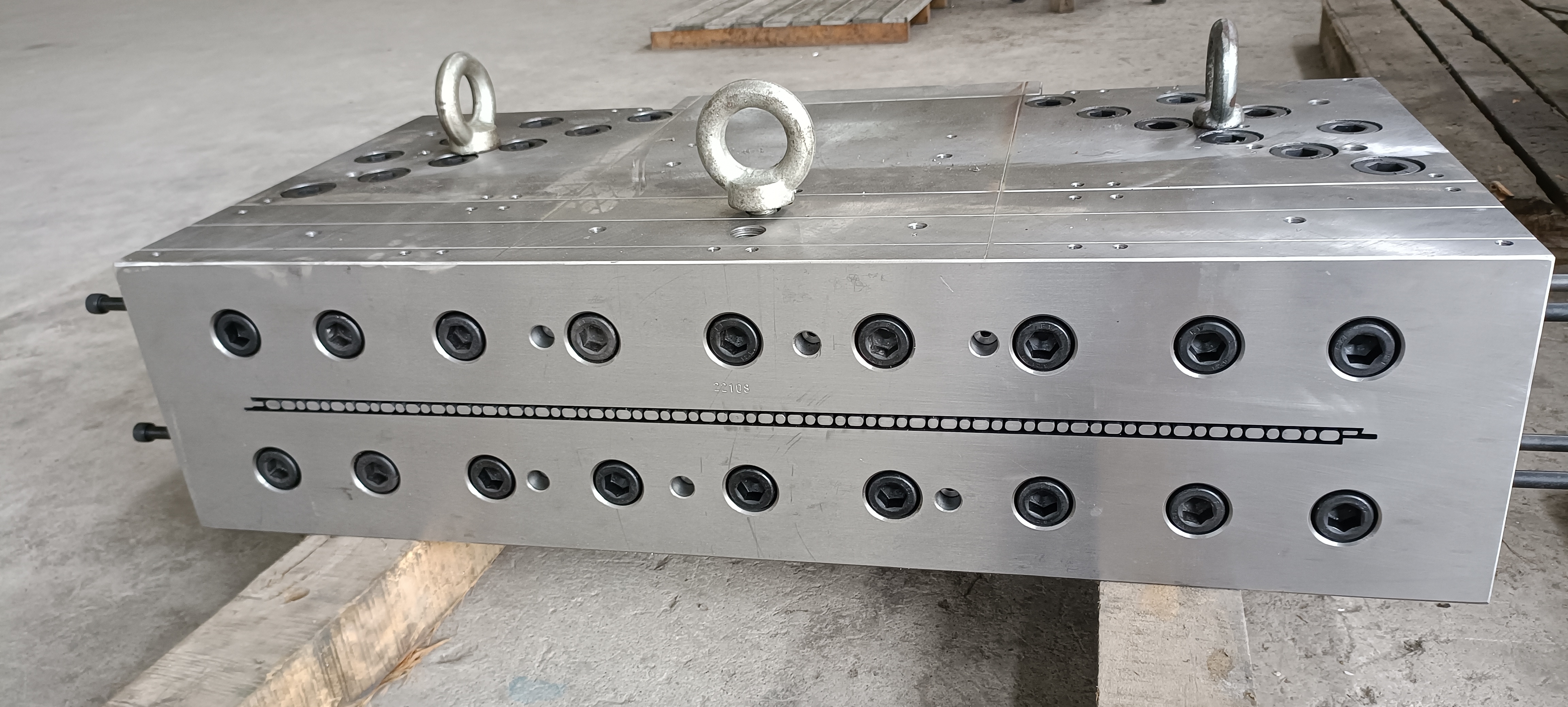 寬幅板材、中空門模具